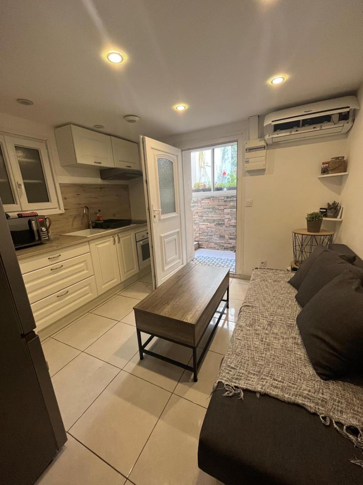 Jolie Appartement Nice Proche Mer Et Aeroport Une Chambre Plus Salon Avec Cuisine ภายนอก รูปภาพ