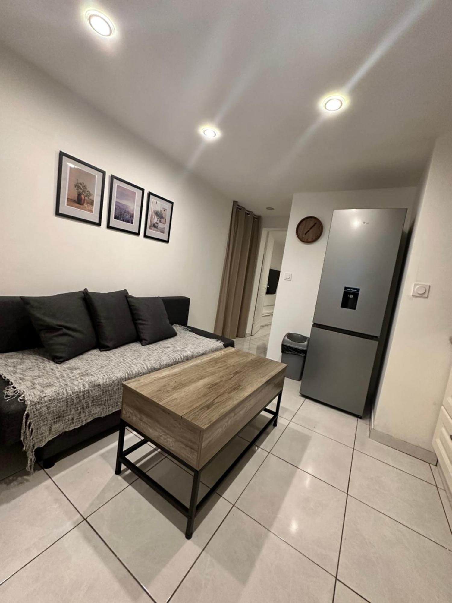 Jolie Appartement Nice Proche Mer Et Aeroport Une Chambre Plus Salon Avec Cuisine ภายนอก รูปภาพ